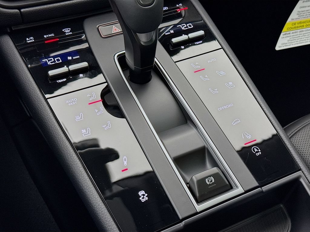 New 2026 Porsche Macan AWD/4WD image 24