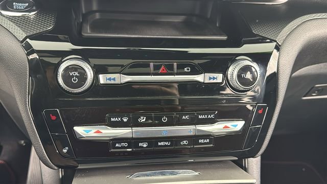 Used 2023 Ford Explorer ST-Line w/ Class IV Trailer Tow Package image 28