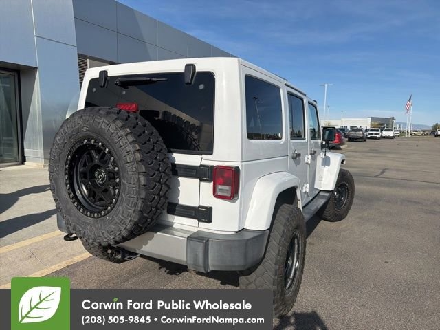 Used 2017 Jeep Wrangler Unlimited Sahara w/ Max Tow Package AWD/4WD image 4