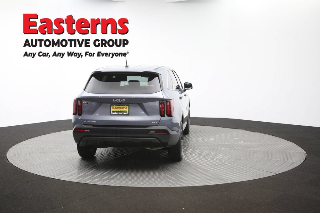 Used 2023 Kia Sorento LX AWD/4WD image 36