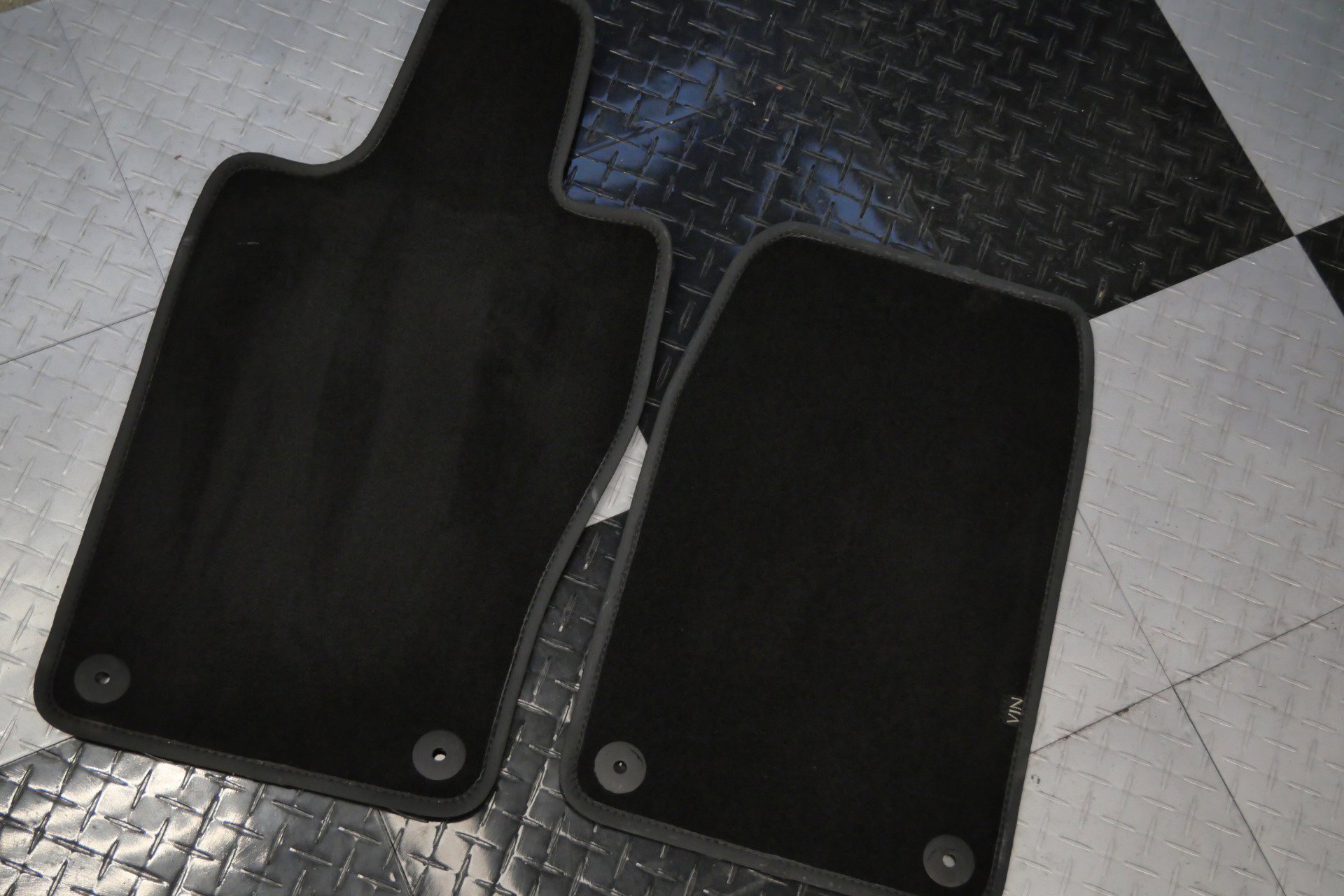 Used 2023 Aston Martin DBS Superleggera Volante image 60