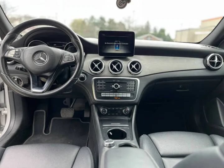 Used 2018 Mercedes-Benz GLA 250 image 18
