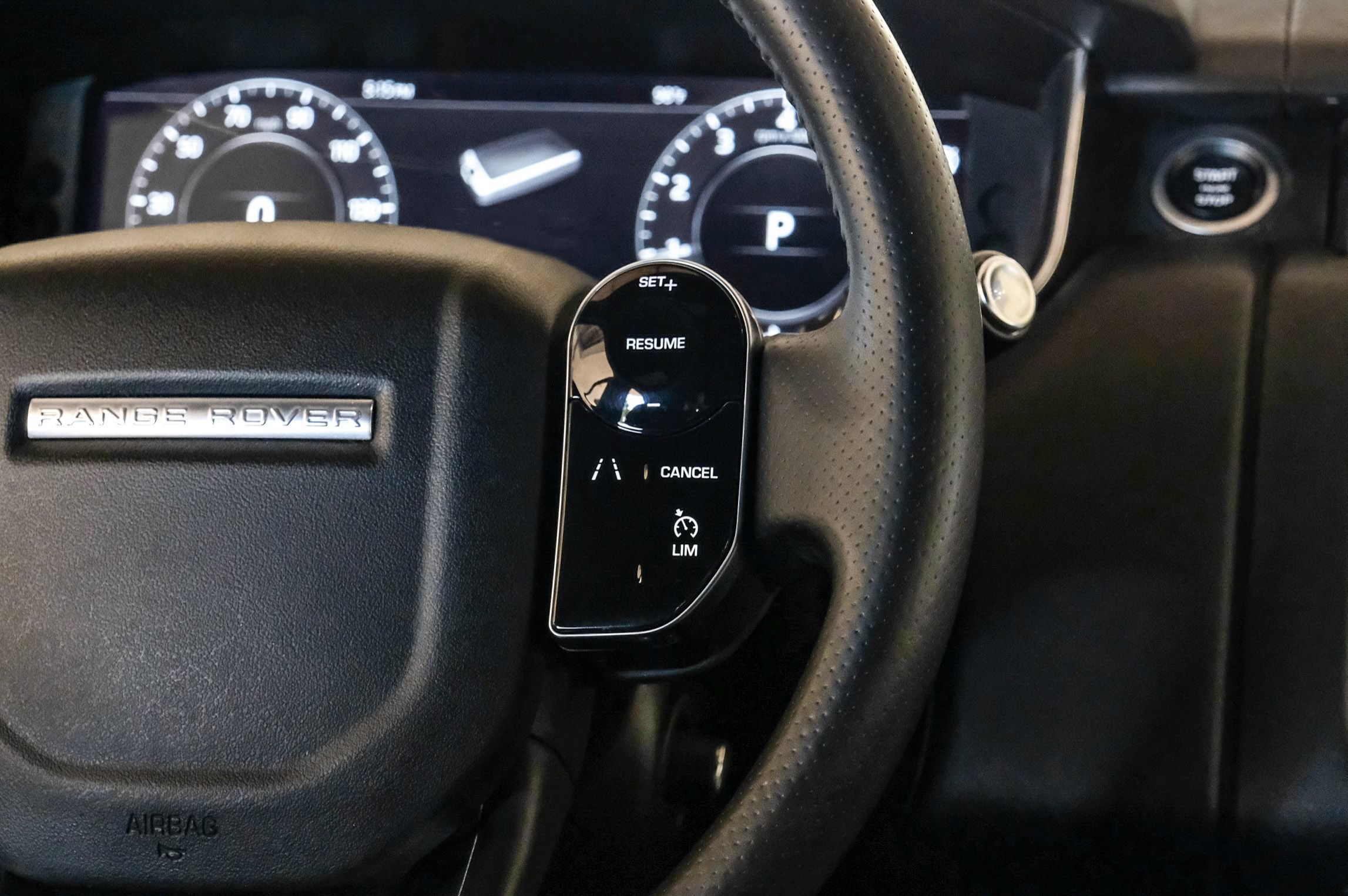 Used 2018 Land Rover Range Rover Sport SE AWD/4WD image 17