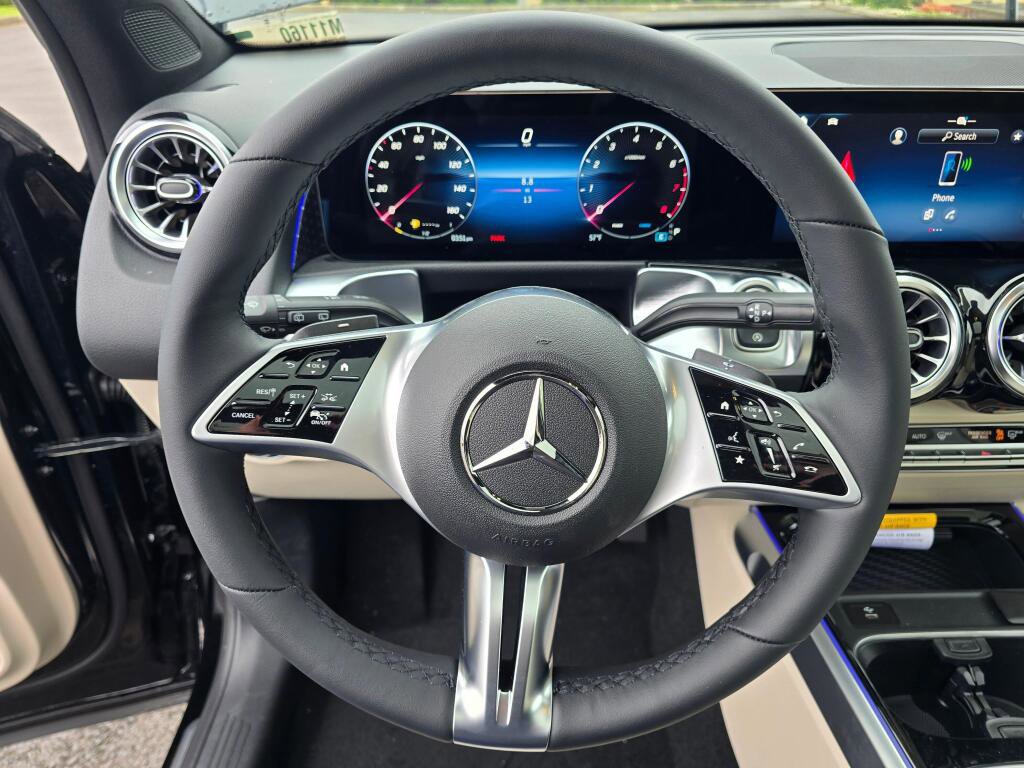 New 2026 Mercedes-Benz GLB 250 4MATIC image 14