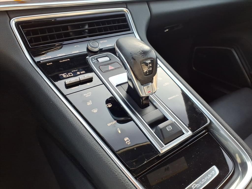 Used 2020 Porsche Panamera 4 image 26