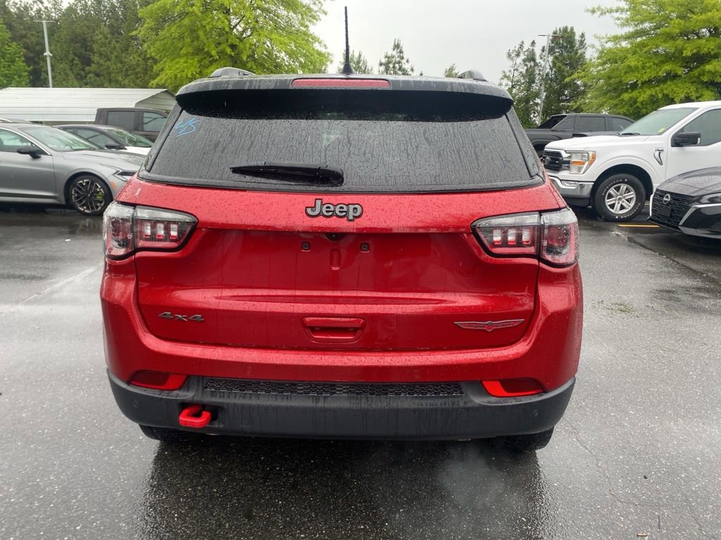Used 2025 Jeep Compass Trailhawk AWD/4WD image 4