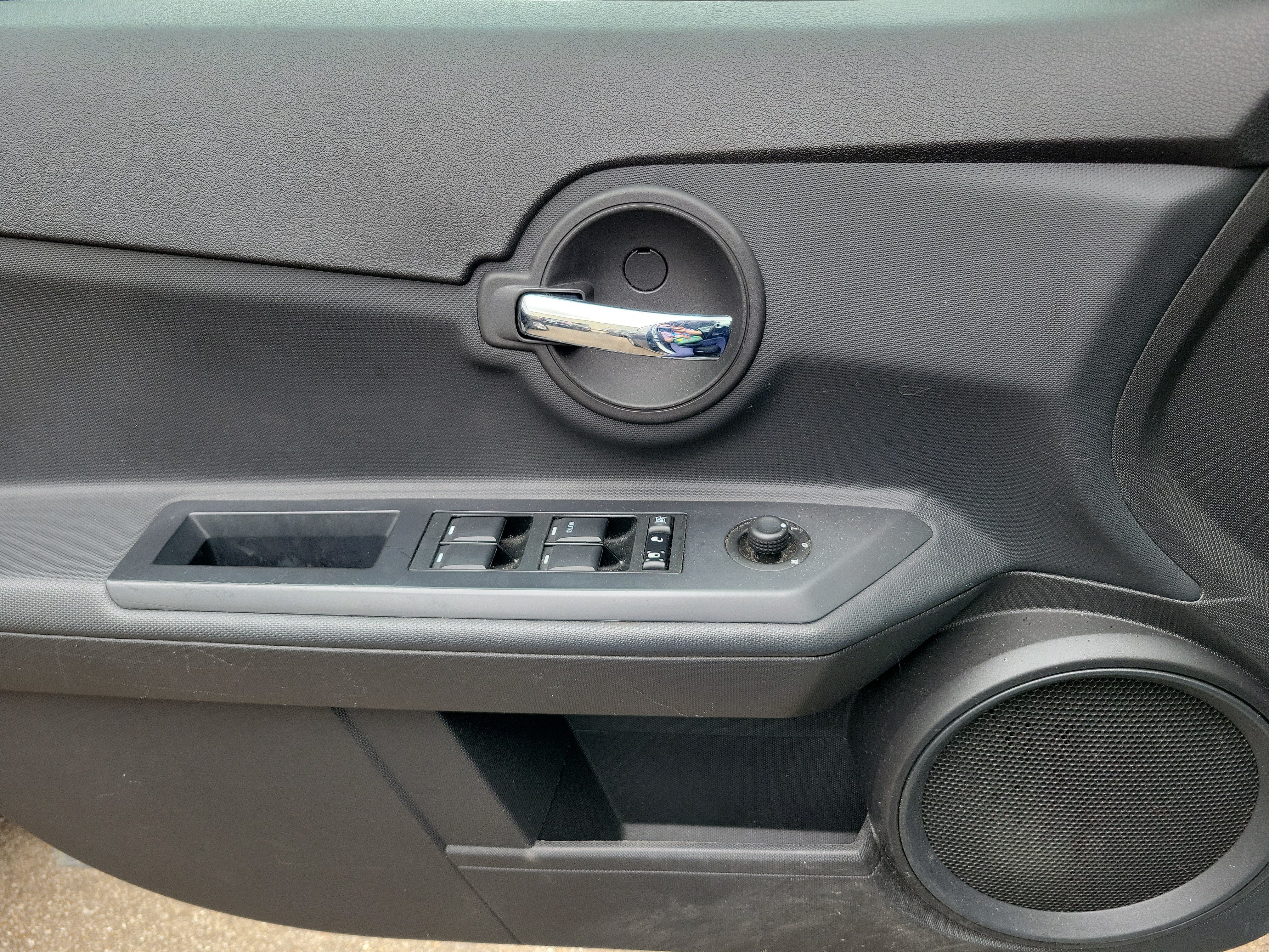 Used 2010 Dodge Avenger SXT FWD image 13