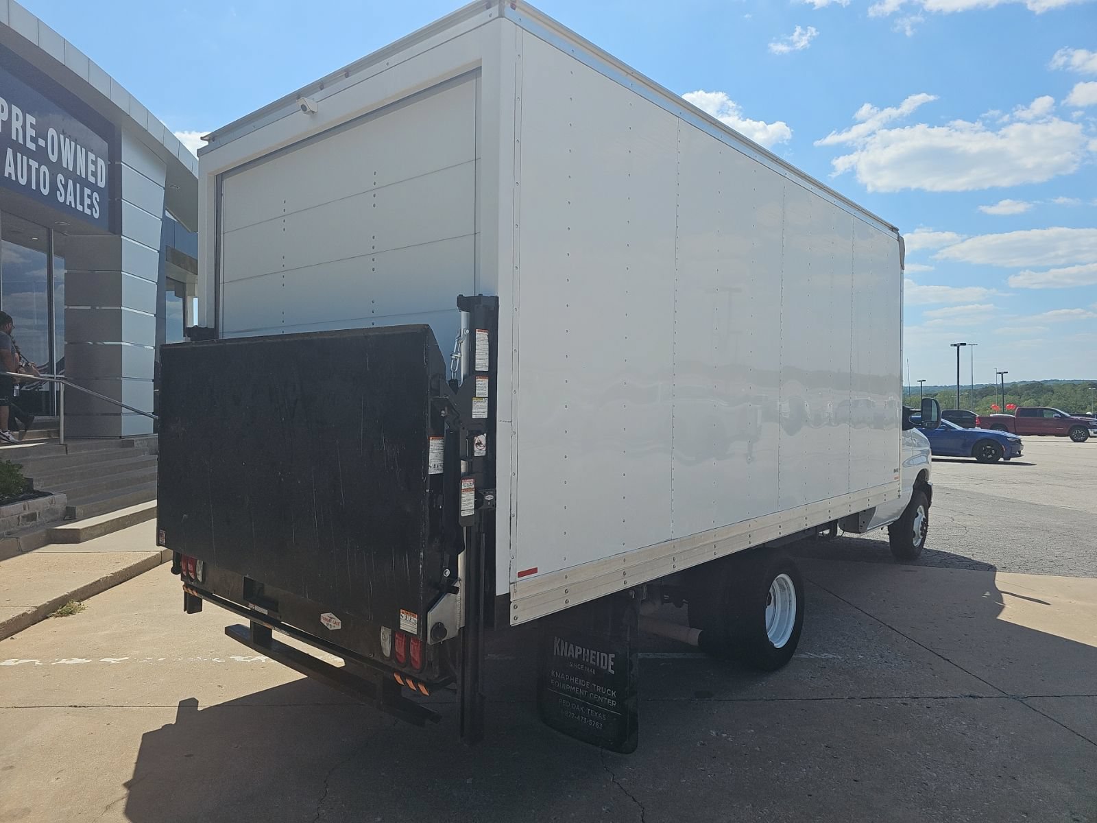 Used 2024 Ford E-450 and Econoline 450 Super Duty w/ Power Windows & Locks Group RWD image 4