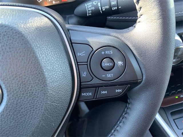Used 2025 Toyota RAV4 Limited image 29