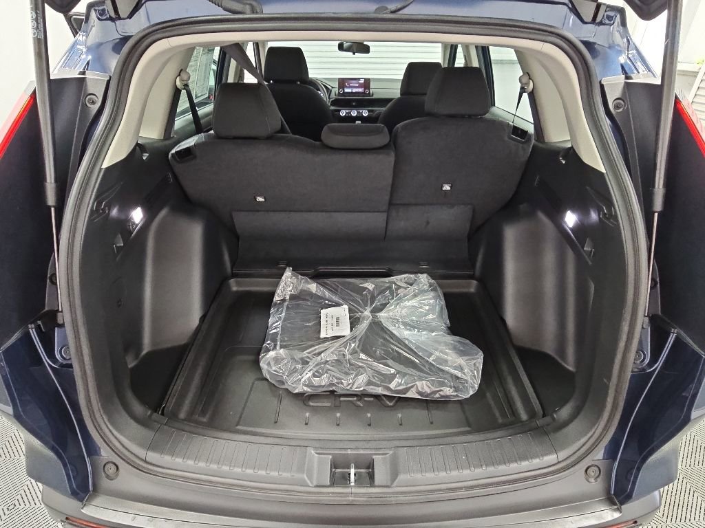 Used 2024 Honda CR-V LX image 29