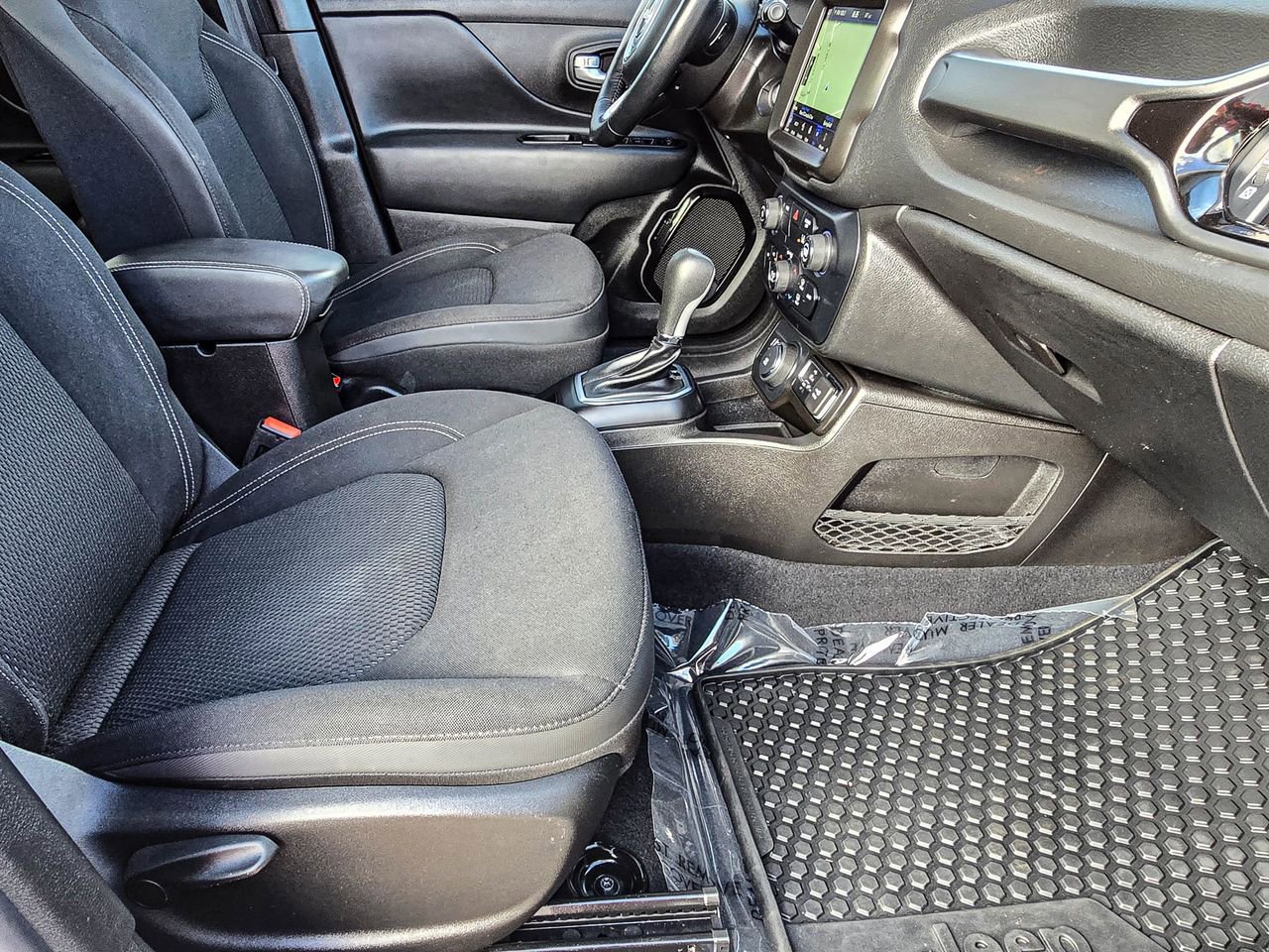Used 2023 Jeep Renegade Altitude w/ Convenience Group I AWD/4WD image 41