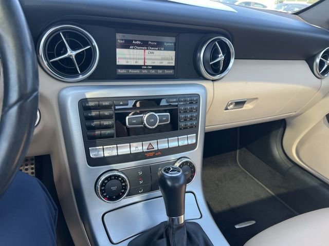 Used 2015 Mercedes-Benz SLK 250 image 13