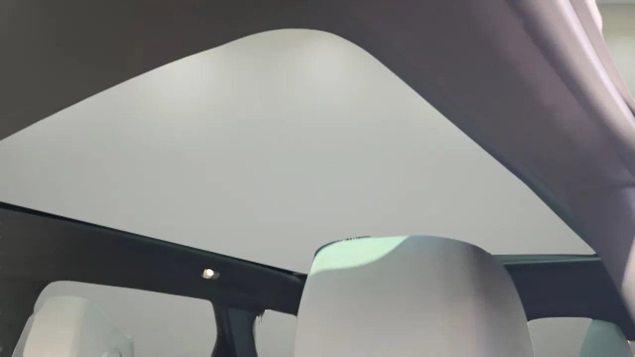 Used 2020 Land Rover Range Rover Evoque S image 10