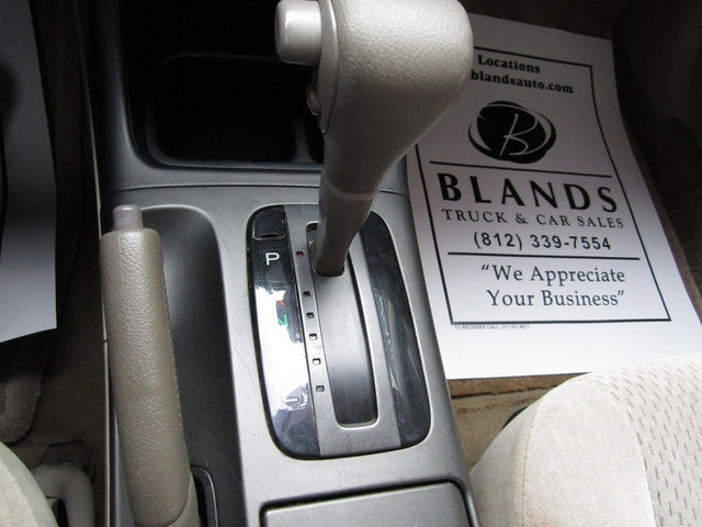 Used 2003 Toyota Camry LE image 17