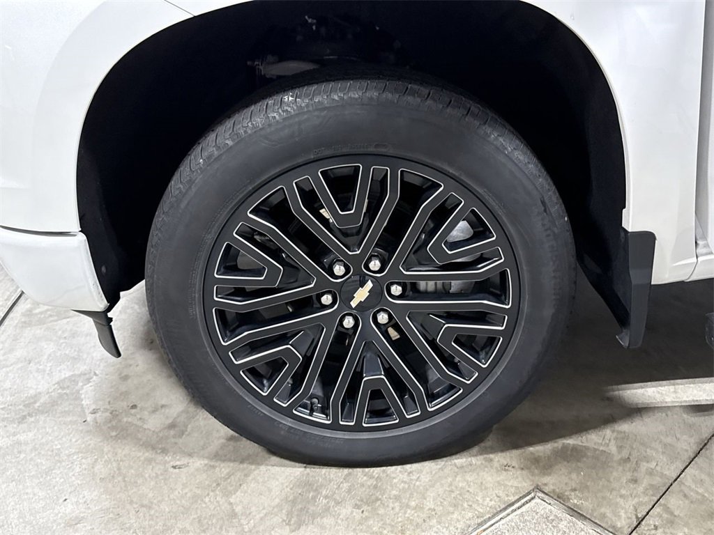 Used 2024 Chevrolet Silverado 1500 High Country image 27