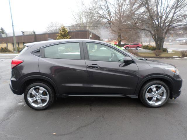 Used 2017 Honda HR-V LX image 8