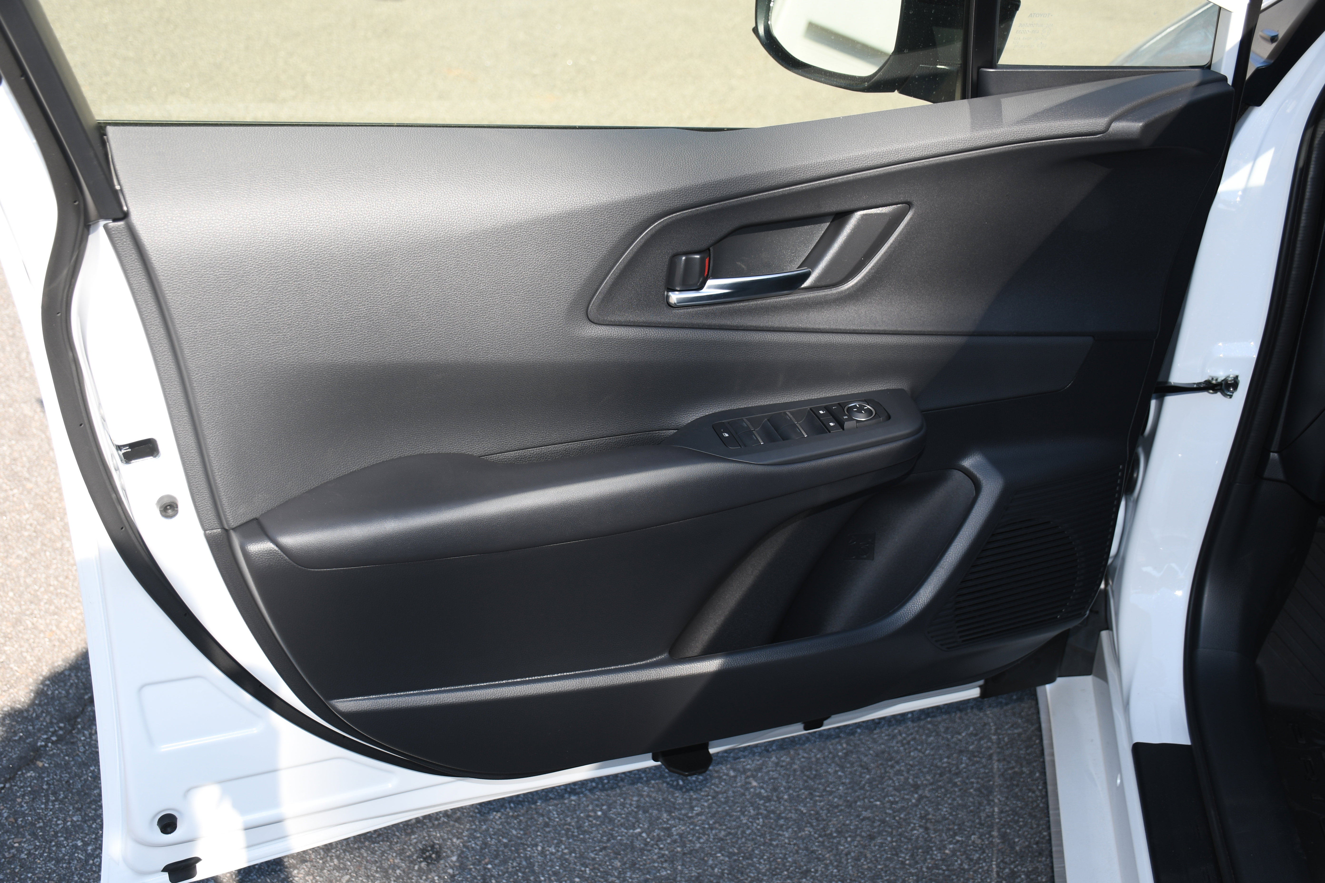 New 2026 Toyota Prius Plug-In Hybrid image 5