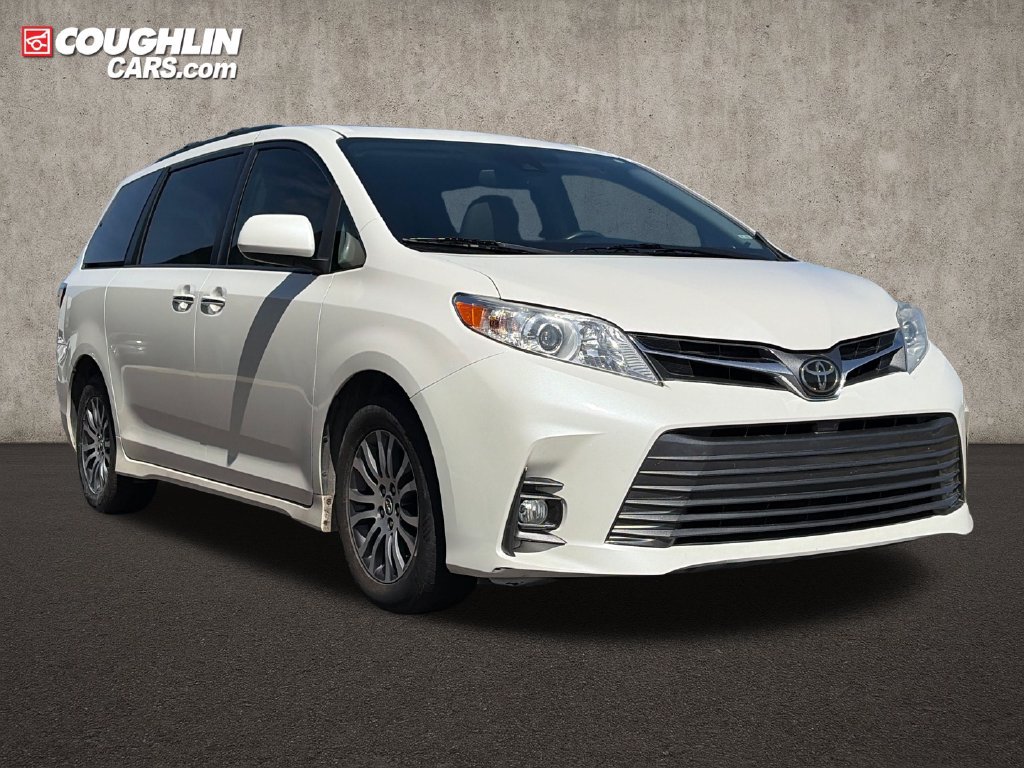 Used 2018 Toyota Sienna XLE Premium w/ Carpet Mat Package
