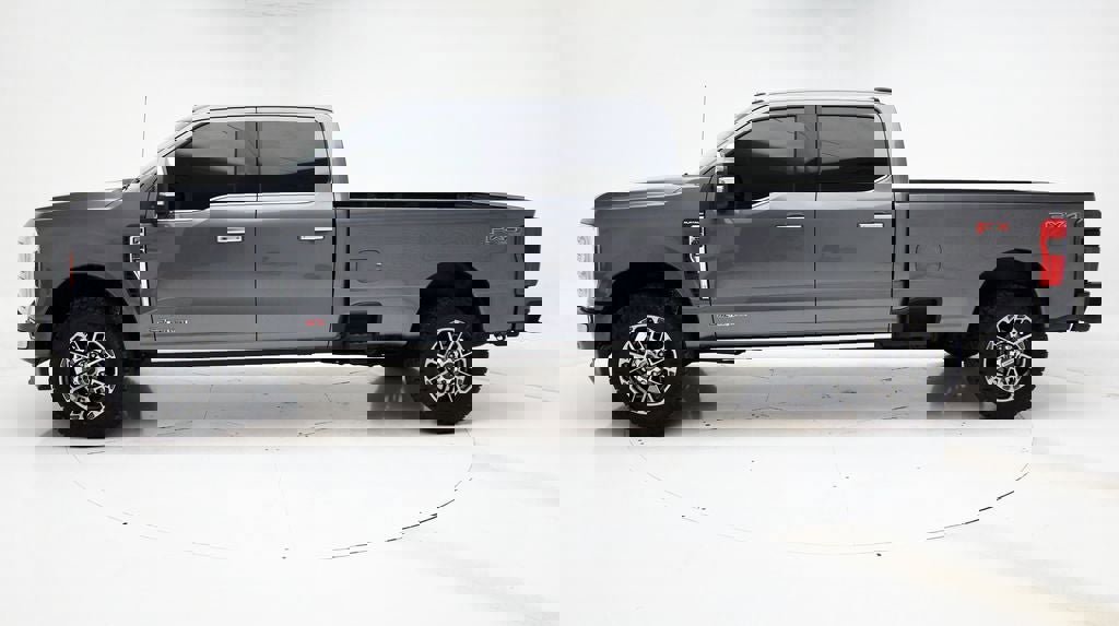 Used 2025 Ford F350 Platinum w/ Platinum Plus Package image 6