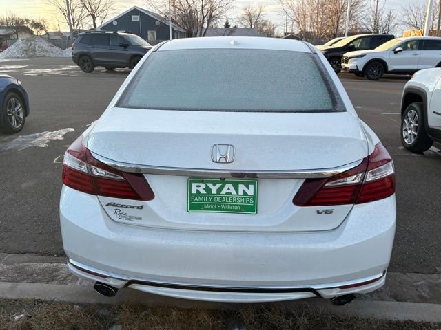 Certified 2017 Honda Accord EX-L image 3