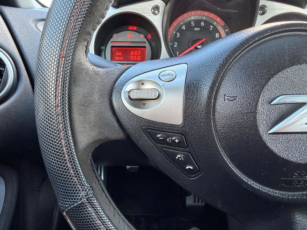 Used 2009 Nissan 370Z NISMO image 11