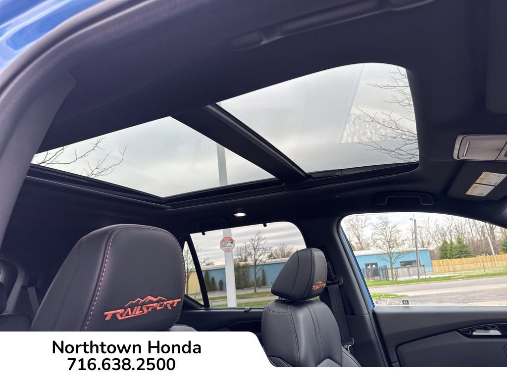 Used 2025 Honda Pilot TrailSport image 18