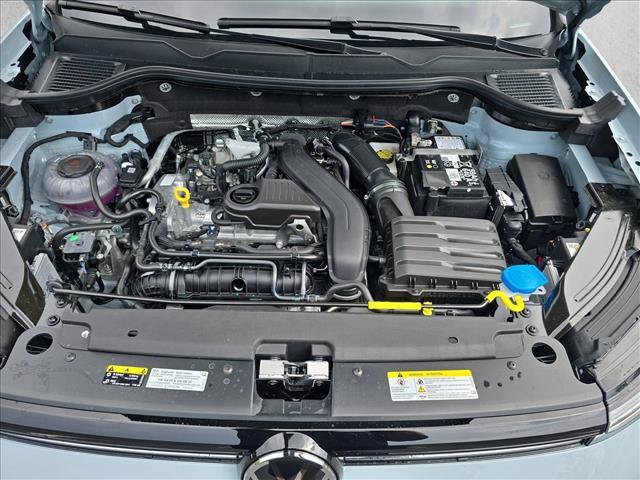 New 2026 Volkswagen Taos SE FWD image 21
