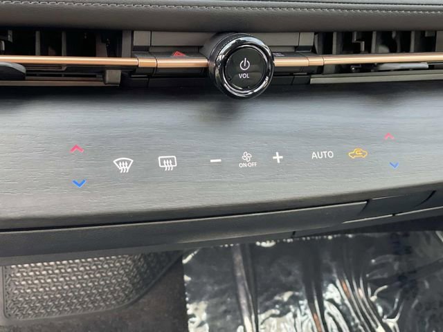 Used 2024 Nissan Ariya AWD image 15