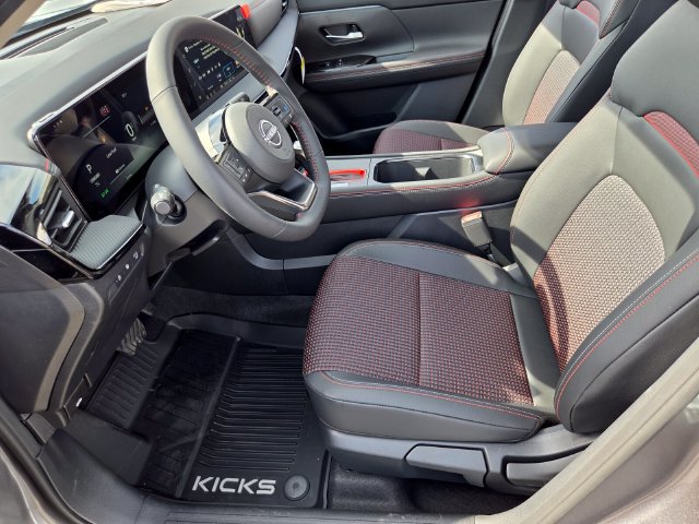 New 2027 Nissan Kicks SR w/ SR Premium Package FWD image 11