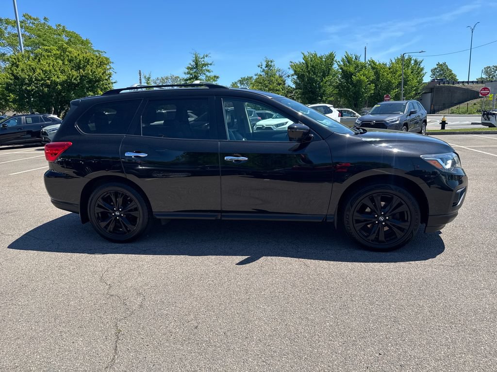 Used 2018 Nissan Pathfinder SL w/ Midnight Edition Package AWD/4WD image 11