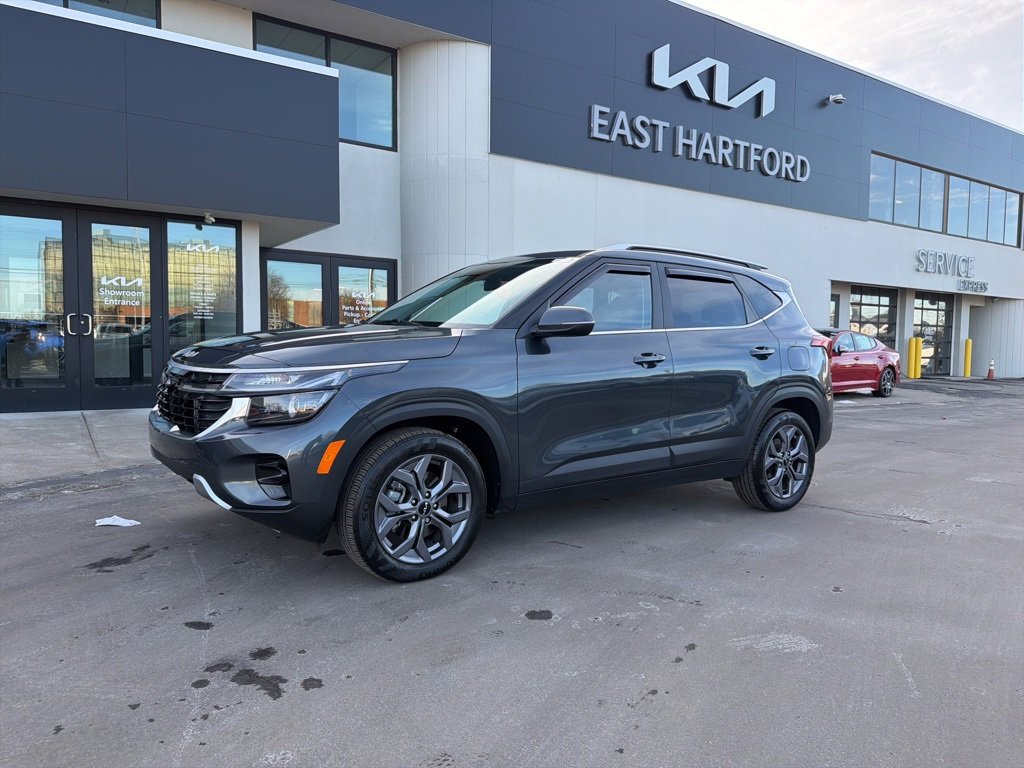 Certified 2024 Kia Seltos S image 1