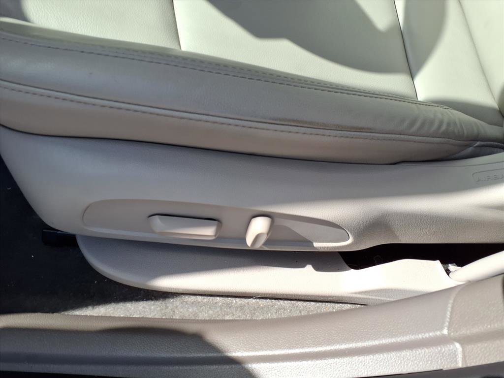 Used 2018 Chevrolet Cruze Premier image 14