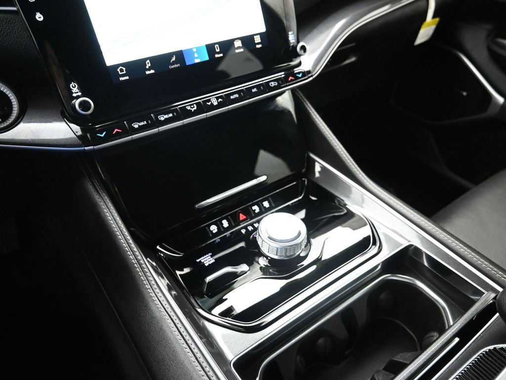 New 2024 Jeep Wagoneer 4WD image 22