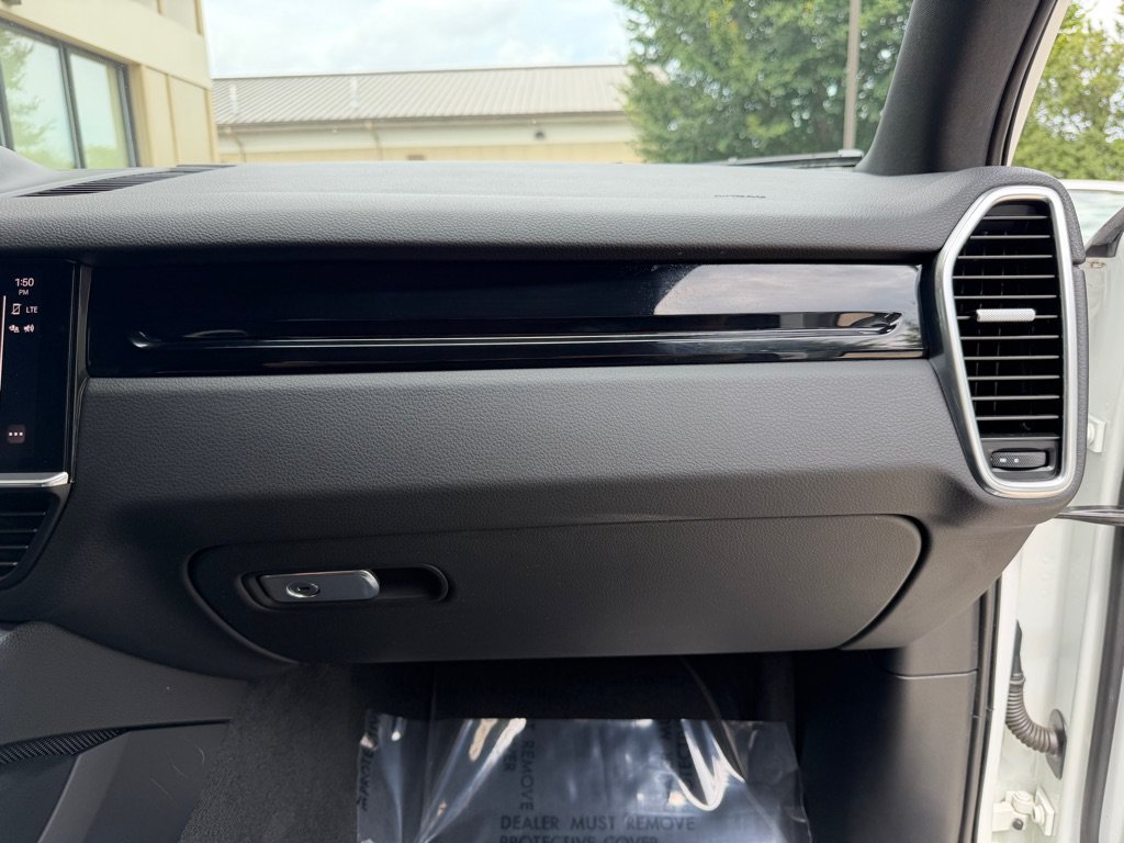Used 2023 Porsche Cayenne AWD/4WD image 68