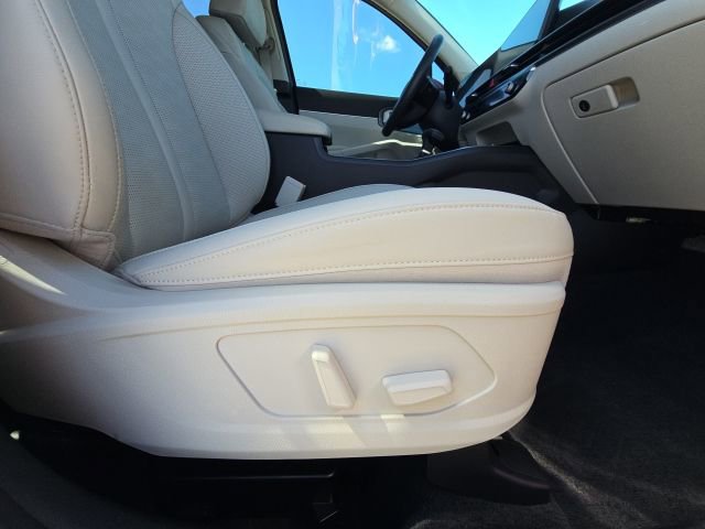 Used 2025 Kia Sorento EX w/ Panoramic Sunroof Package image 21