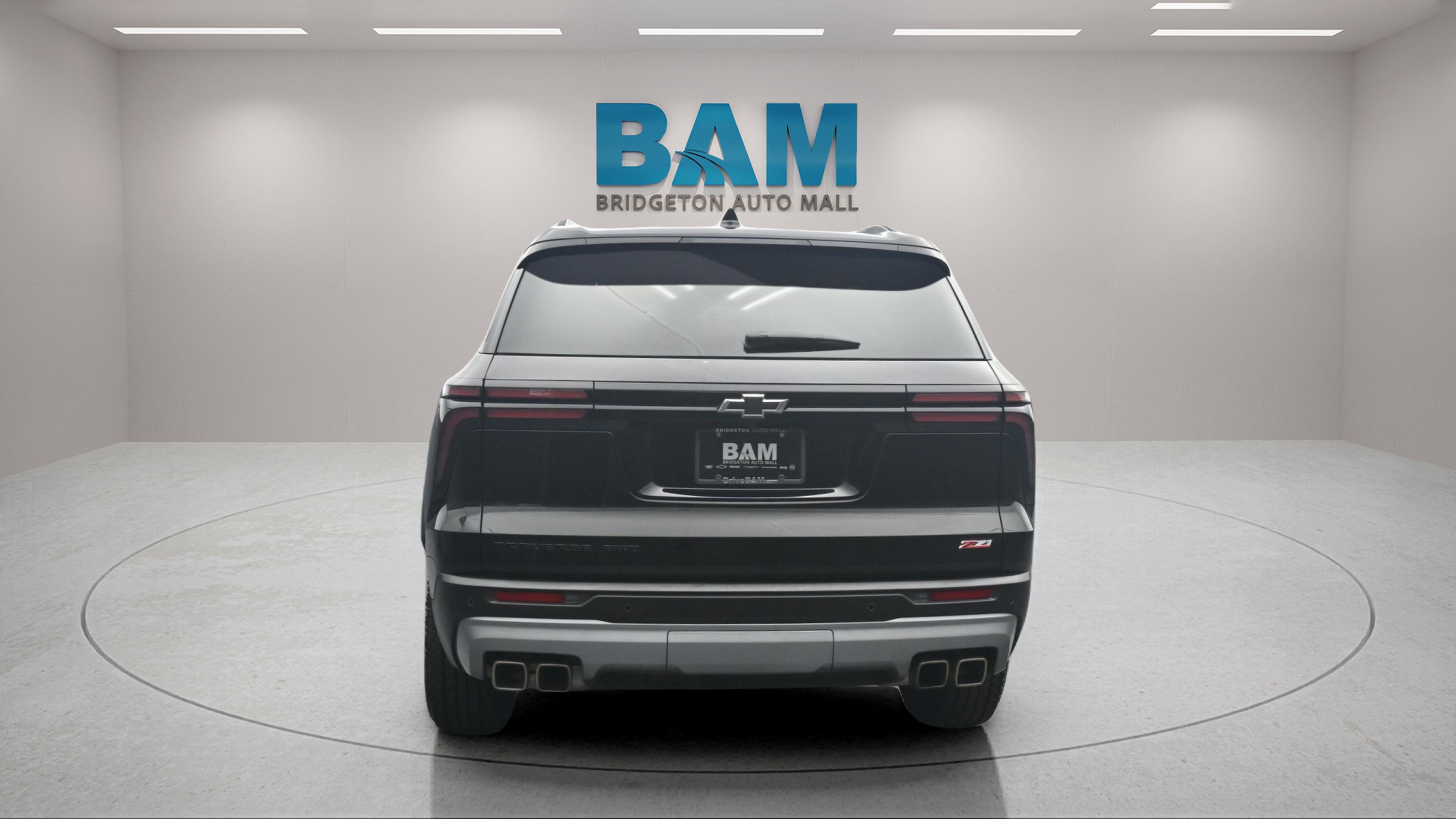 Used 2025 Chevrolet Traverse Z71 image 7