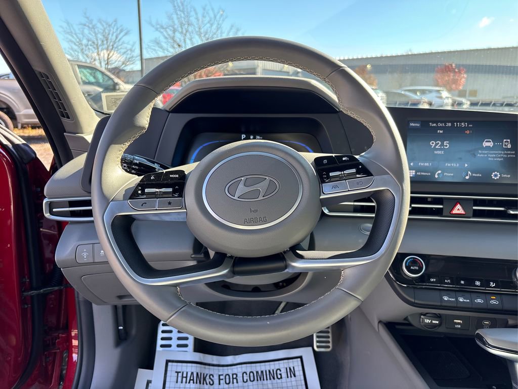 Certified 2025 Hyundai Elantra Sport image 22