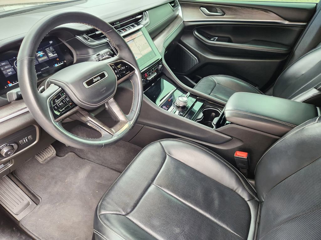 Used 2022 Jeep Grand Cherokee Overland image 6