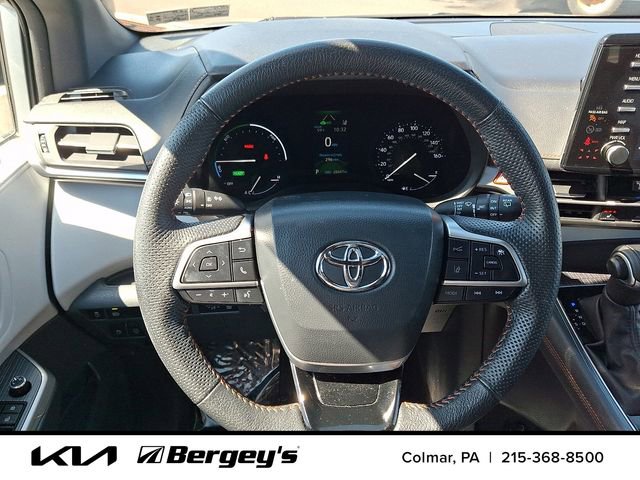 Used 2023 Toyota Sienna XSE AWD/4WD image 23