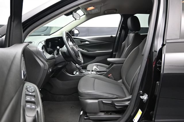 Used 2025 Buick Encore GX Preferred AWD/4WD image 19