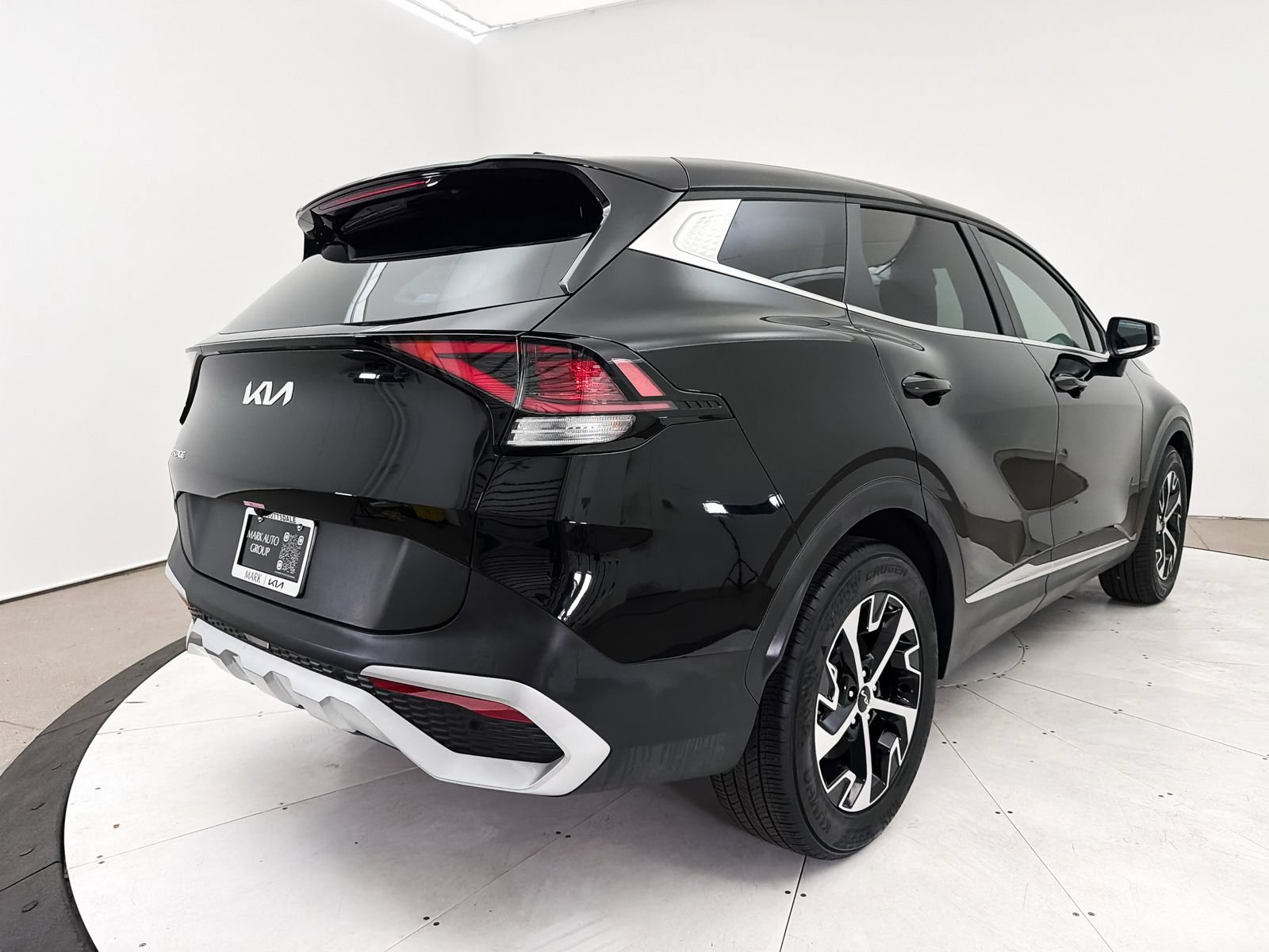 Certified 2025 Kia Sportage EX FWD image 16
