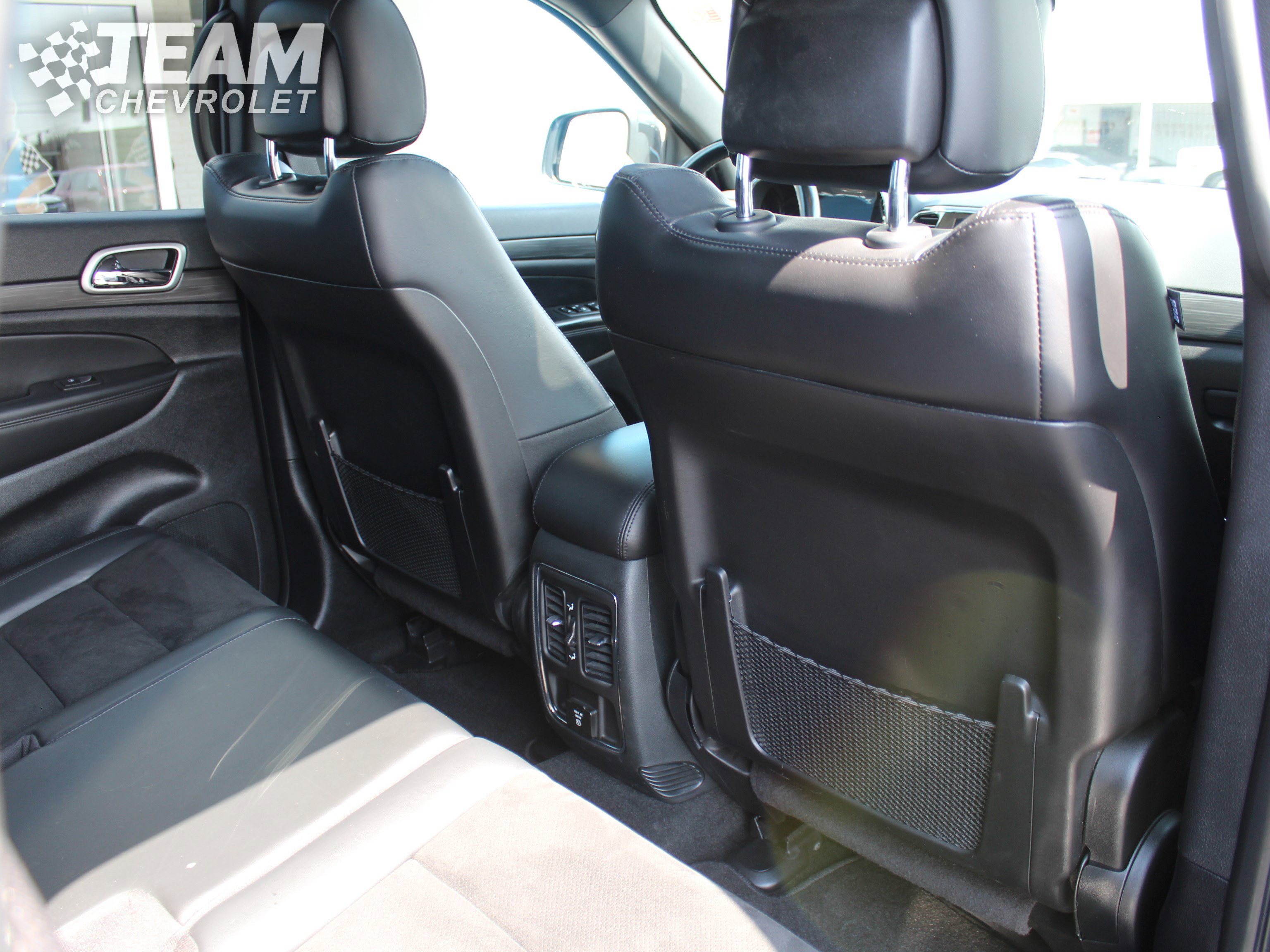 Used 2022 Jeep Grand Cherokee Laredo X AWD/4WD image 25