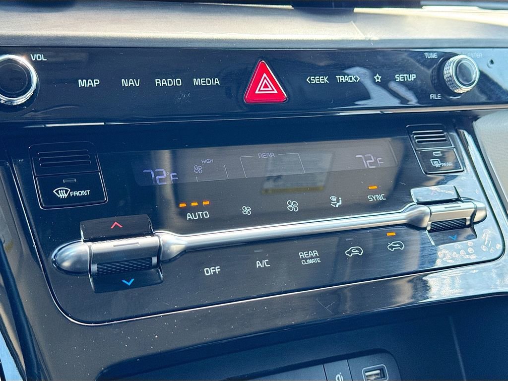 Used 2022 Kia Carnival SX image 16