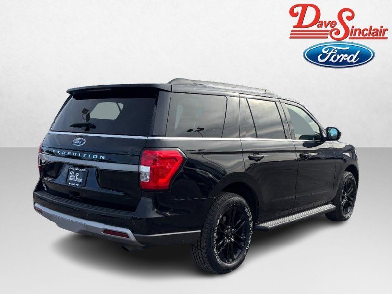 Used 2024 Ford Expedition XLT image 7