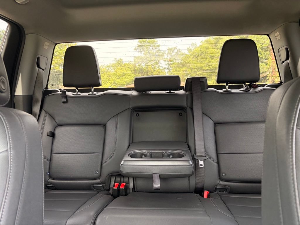 Used 2025 GMC Sierra 1500 SLT AWD/4WD image 16