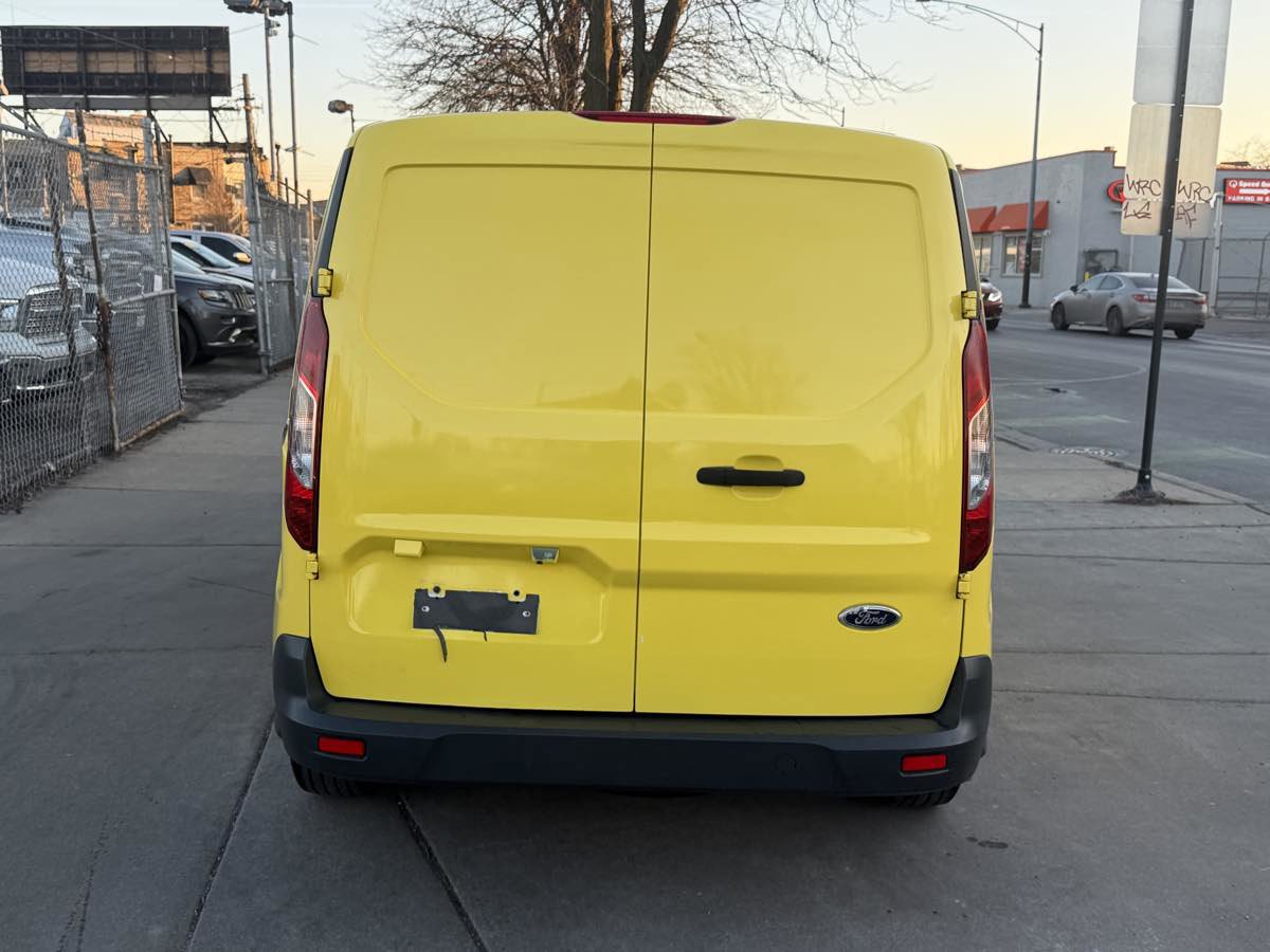 Used 2015 Ford Transit Connect XLT image 6