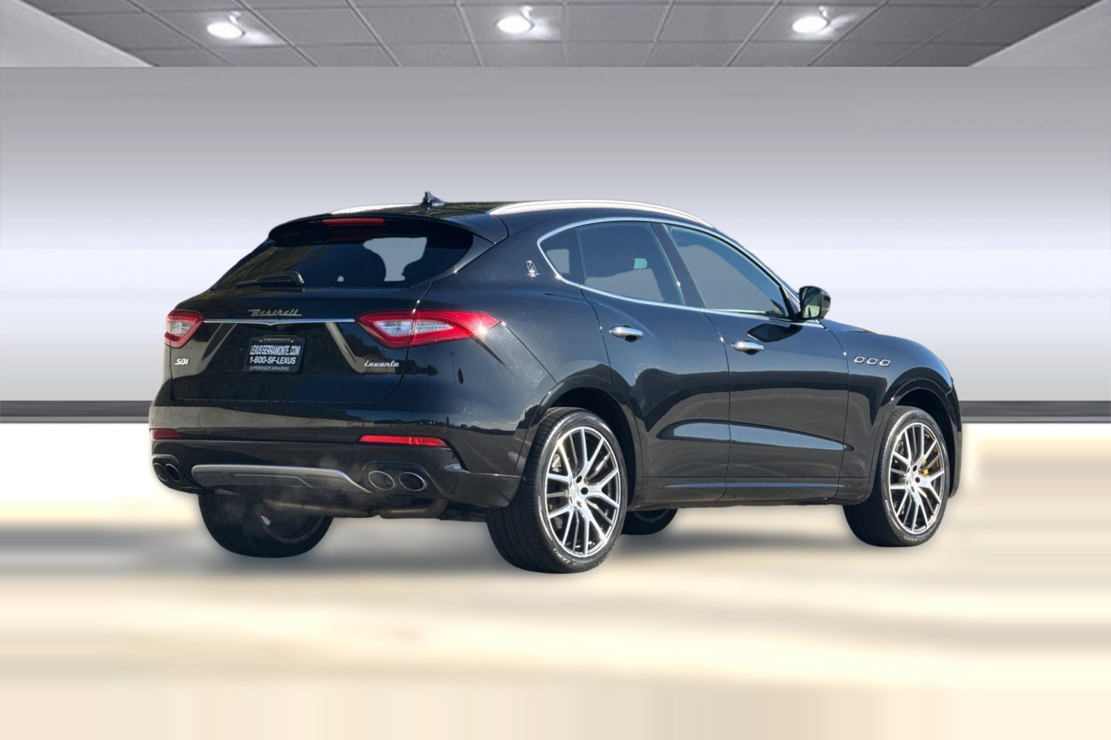 Used 2017 Maserati Levante S image 8