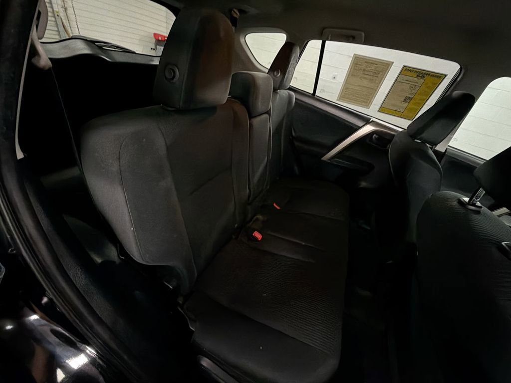 Used 2015 Toyota RAV4 LE image 23