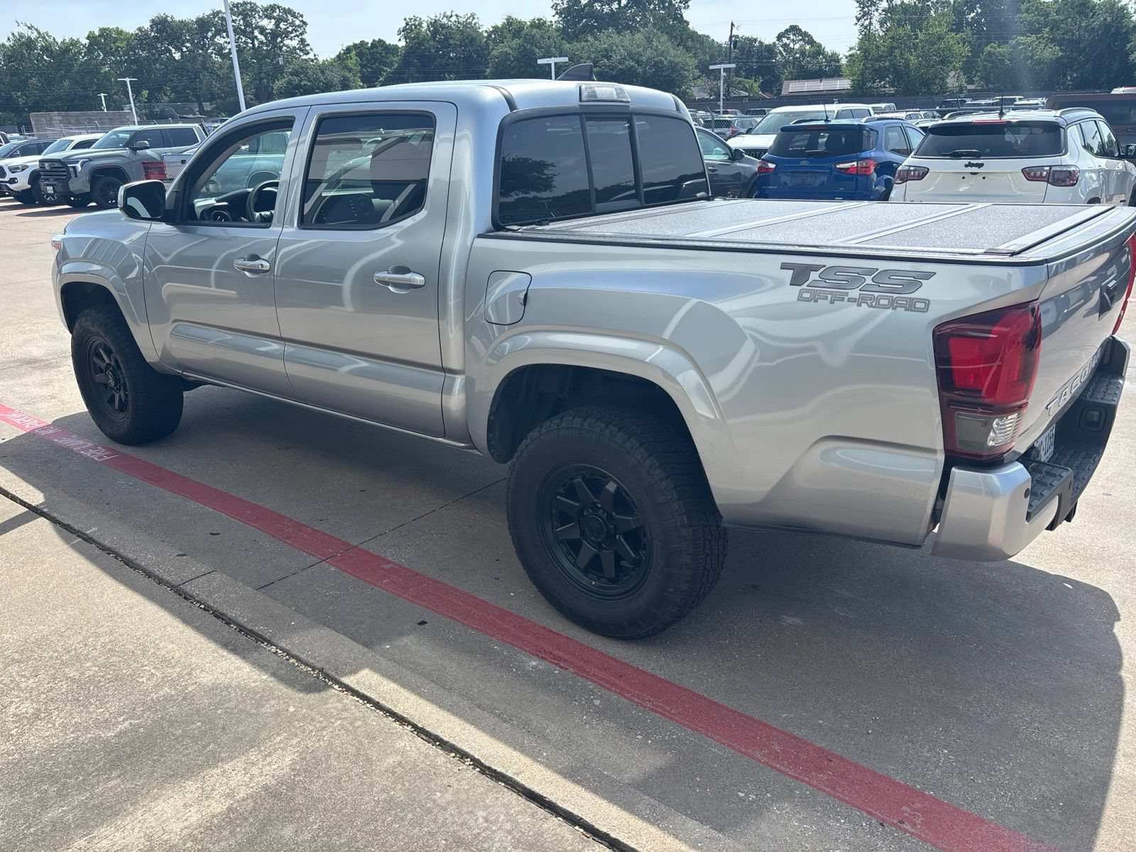 Used 2023 Toyota Tacoma SR AWD/4WD image 8