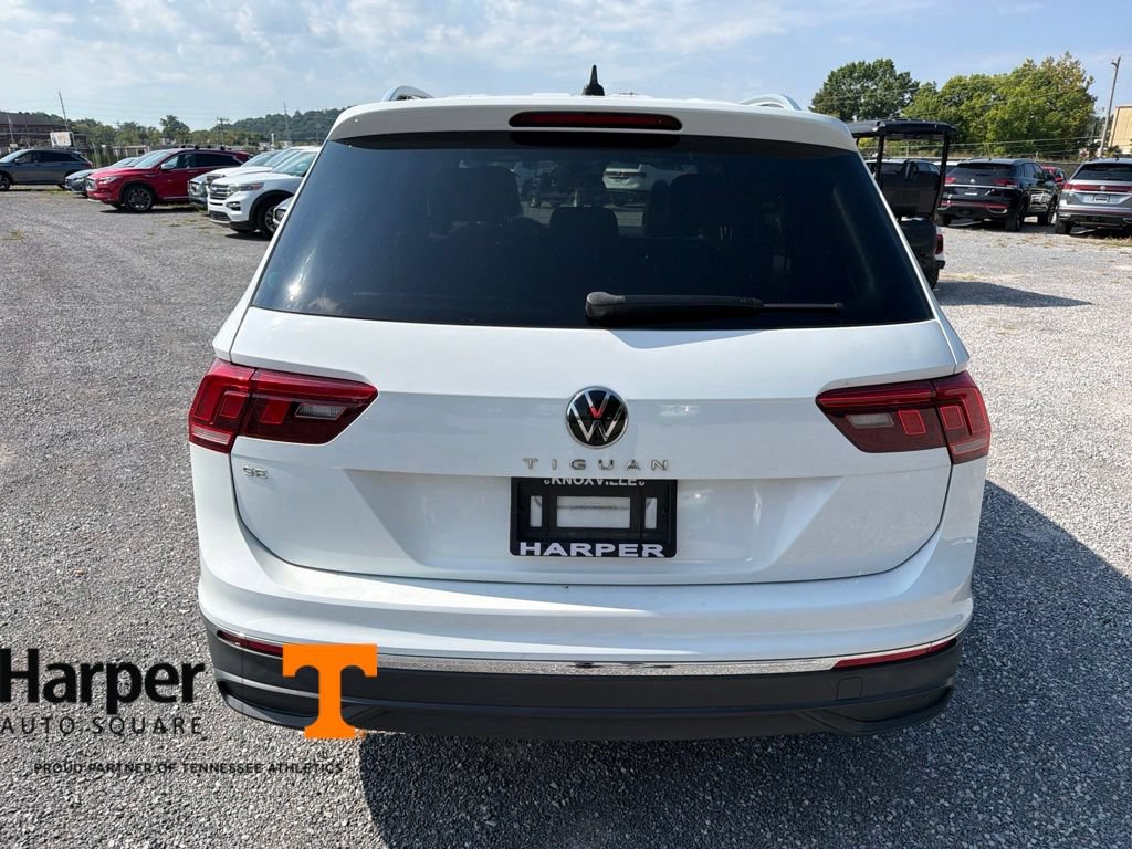 Used 2022 Volkswagen Tiguan SE FWD image 4